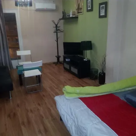 2 Bedroom In The Center Of * سالونيك
