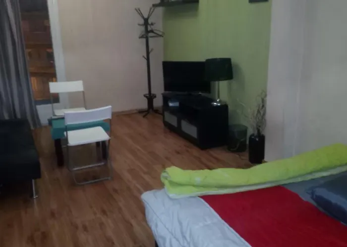 2 Bedroom In The Center Of سالونيك
